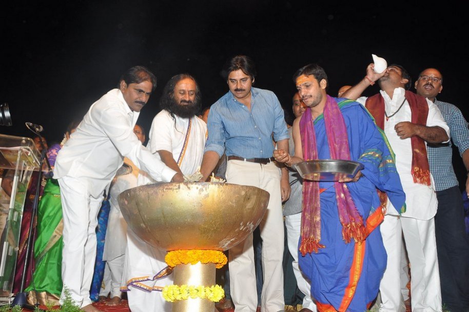 Pawan-Kalyan-at-Bakthi-TV-Koti-Deepotsavam-Event